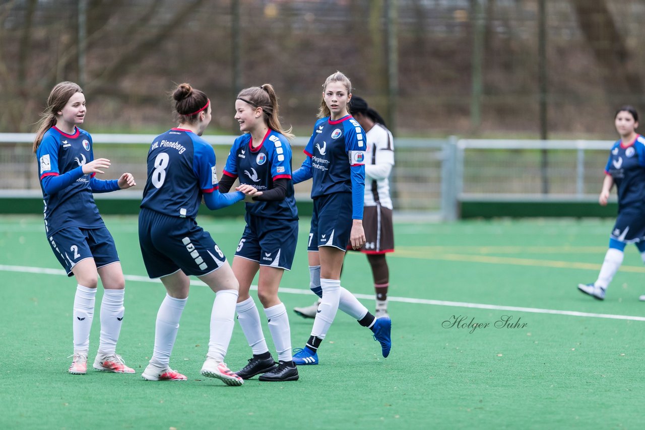 Bild 363 - wBJ VfL Pinneberg - St. Pauli : Ergebnis: 7:0 (Abbruch)